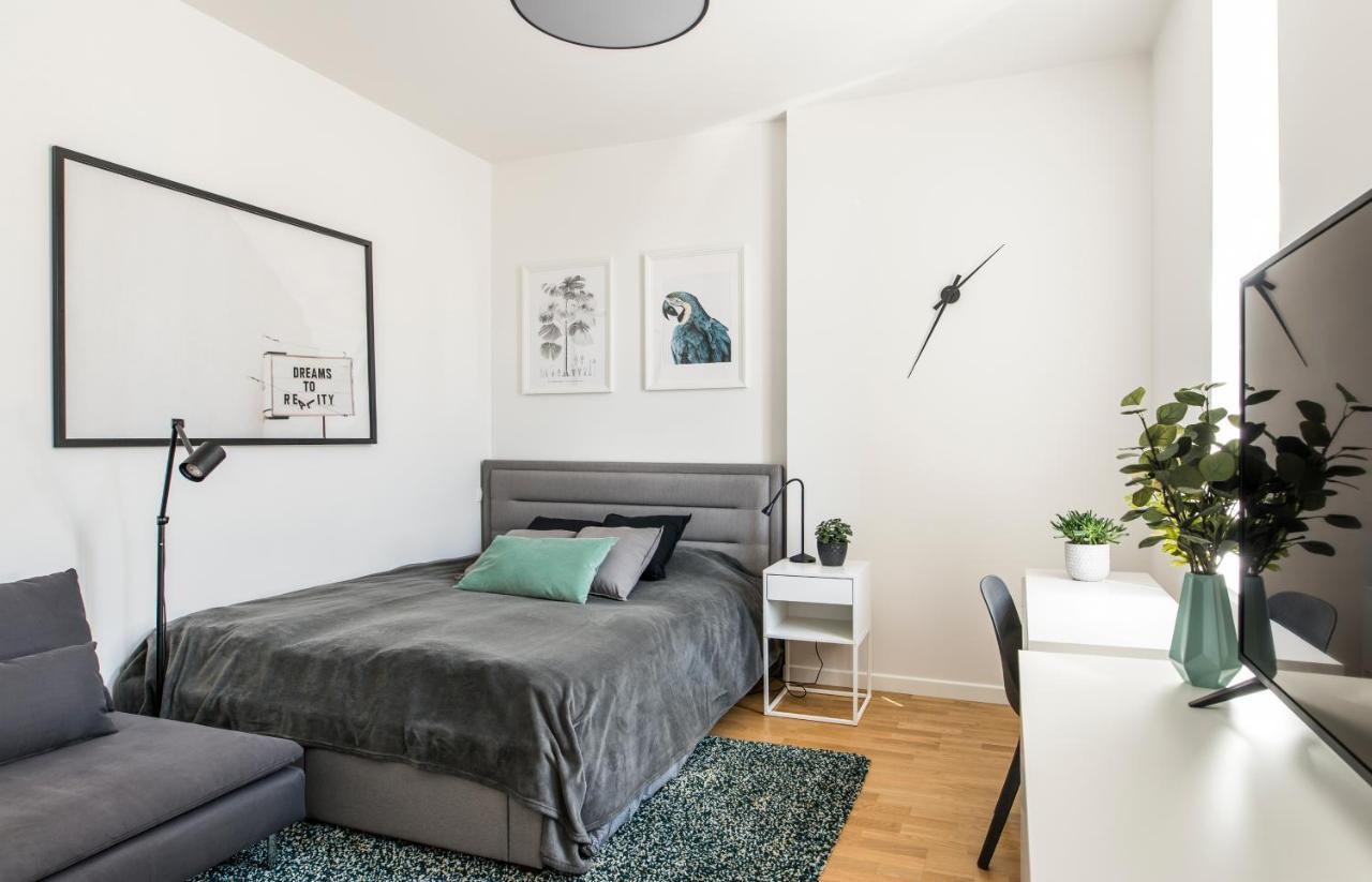 Cozy Modern Studio - Great For Short Trips Riga Extérieur photo