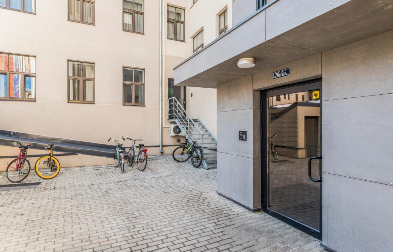 Cozy Modern Studio - Great For Short Trips Riga Extérieur photo